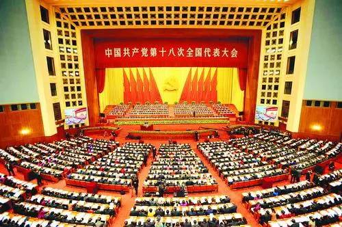 2007年党的十七大召开,党的十七大的主题是:"高举中国特色社会主义