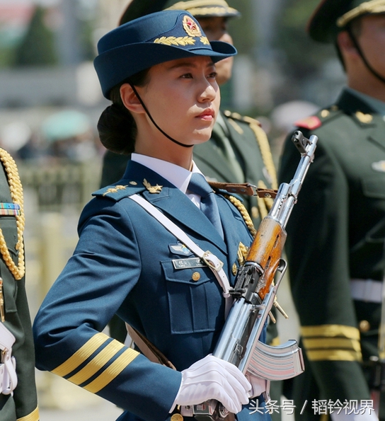 国家形象——三军仪仗队女兵个个英姿飒爽,气质非凡