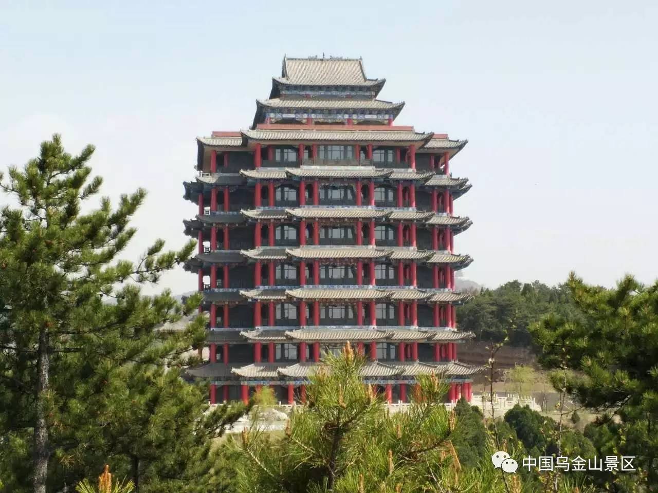 也是乌金山景区的一处重要景点,登高七星楼,把乌金山狂欢谷,乌金山