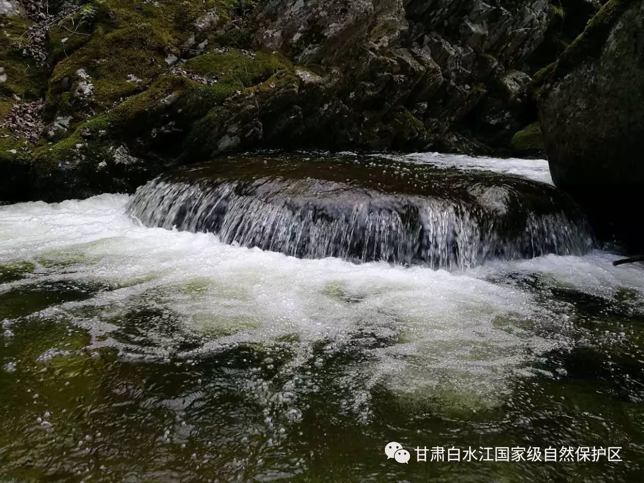 走进红土河