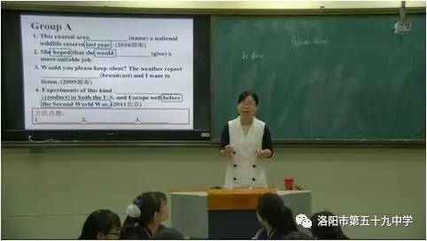 评委组组长杨主任,北京四中网校驻五十九中教研员任思涵老师,以及五十