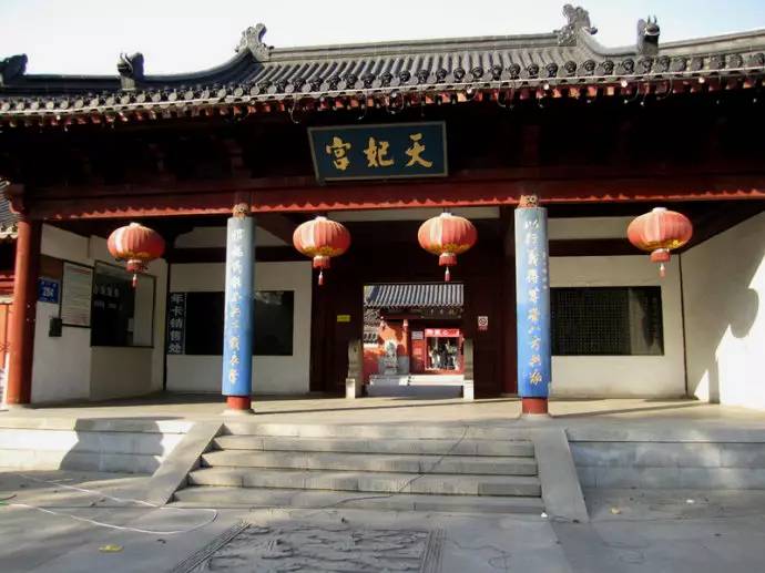历史 正文  2005年5月3日,重建后的南京天妃宫景区建成开放.