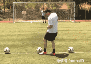 足球教学-如何踢出弧线球和圆月弯刀!