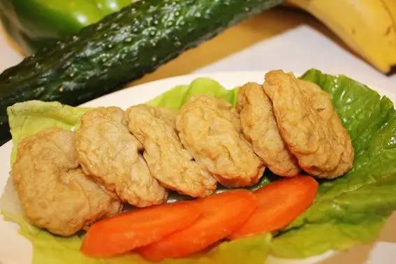 鱼饼 鱼饼是一道中华传统名菜 江西赣州鱼饼和广东顺德鱼饼最为有