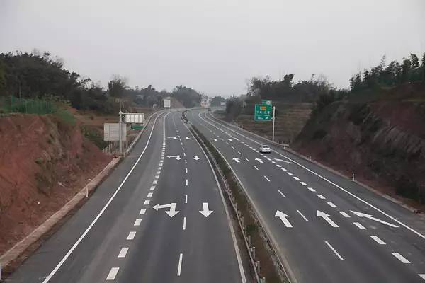 交通动态 绵西高速南充段互通工程预计年底完成 自贡今年要建这些