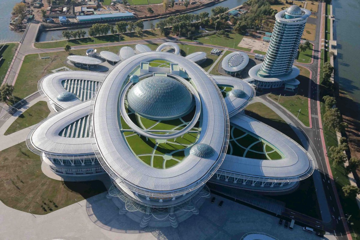 朝鲜那些代表性建筑物,居然如此宏伟,颇具科技感