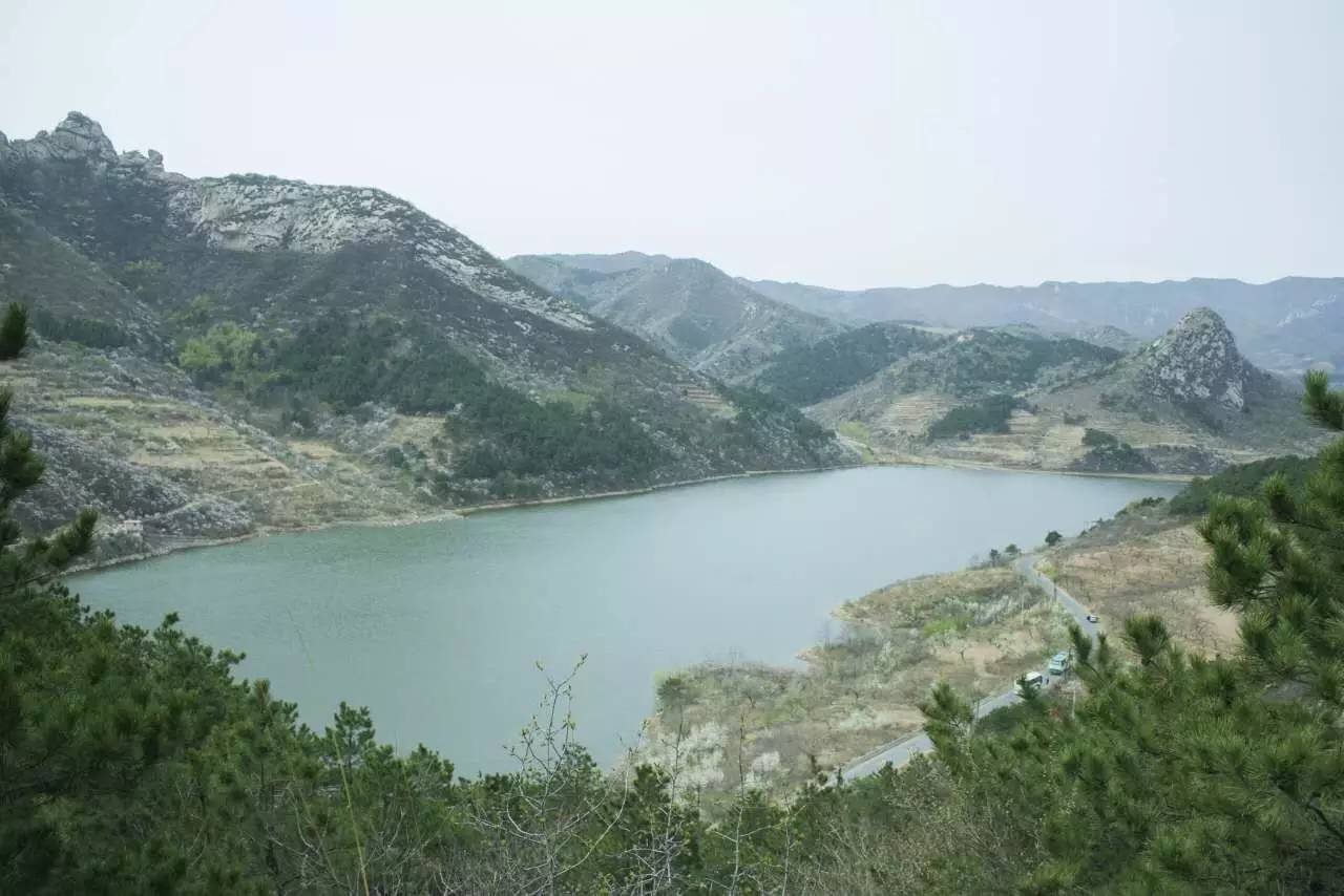 周日┃春暖花开,赏湖光山色,环抚顺姚家水库,登骆驼峰.