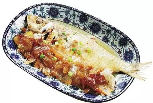 三次抱盐 舟山人把很咸的腌制海鲜方式称之为"抱  三抱鳓鱼同臭豆腐
