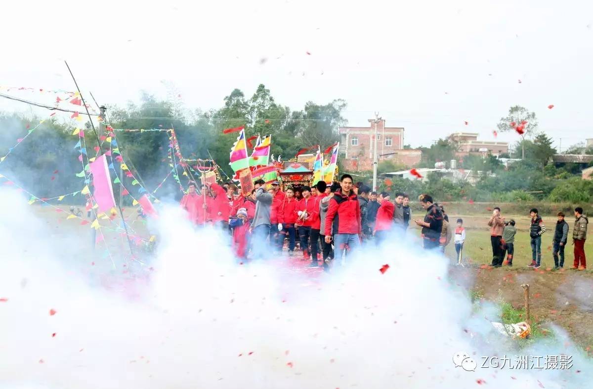 营仔镇圩仔深山龙村游神