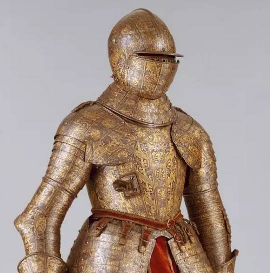 bsport体育看看中世纪的欧洲高富帅们都会穿这样的盔甲!(图1)