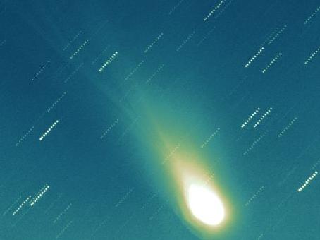 丽霓儿彗星也有个很美丽的彗尾