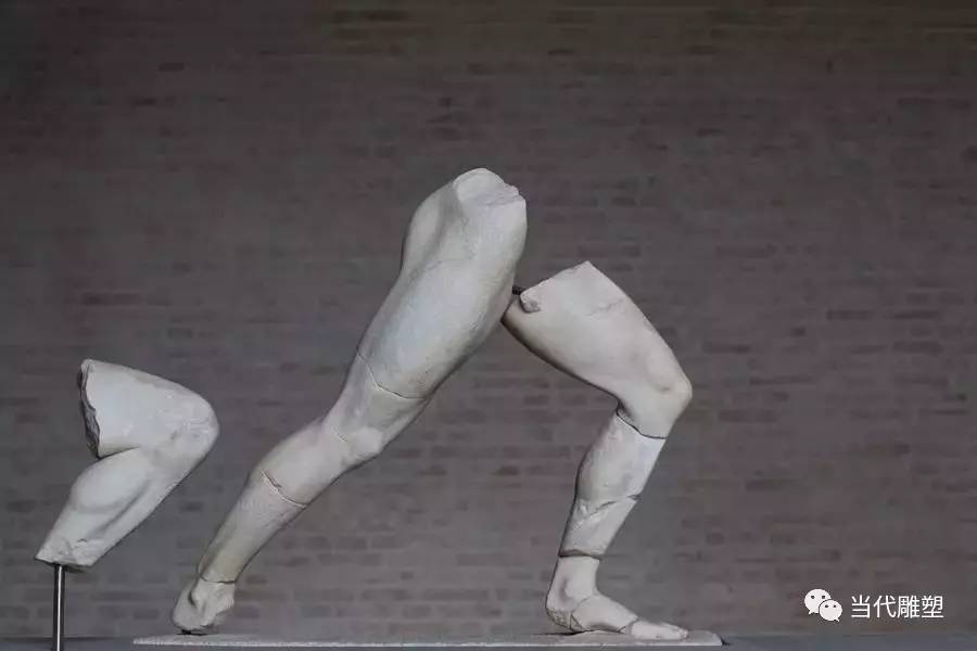 大腿西方写实人体雕塑