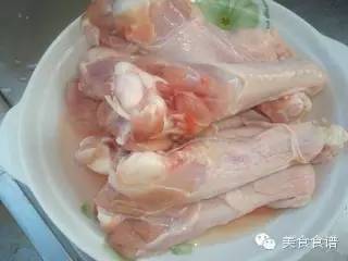 【美食食谱】第三百四十期：鲜肥味美——莲藕鸭翅根！