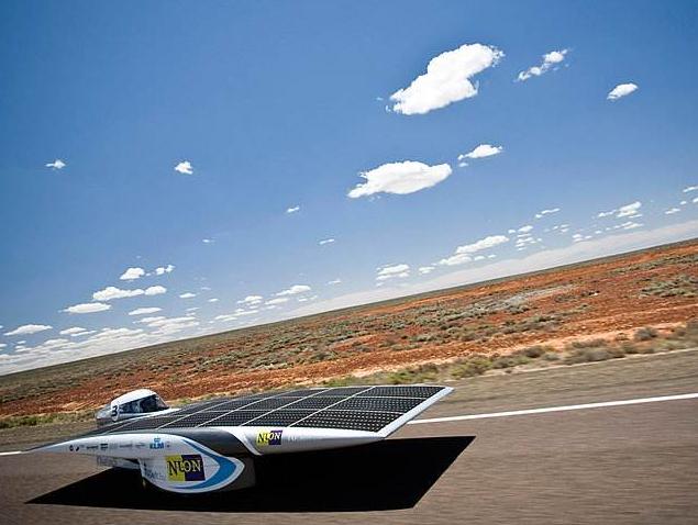 太阳能汽车为什么不能量产？光电转化效率是关键？