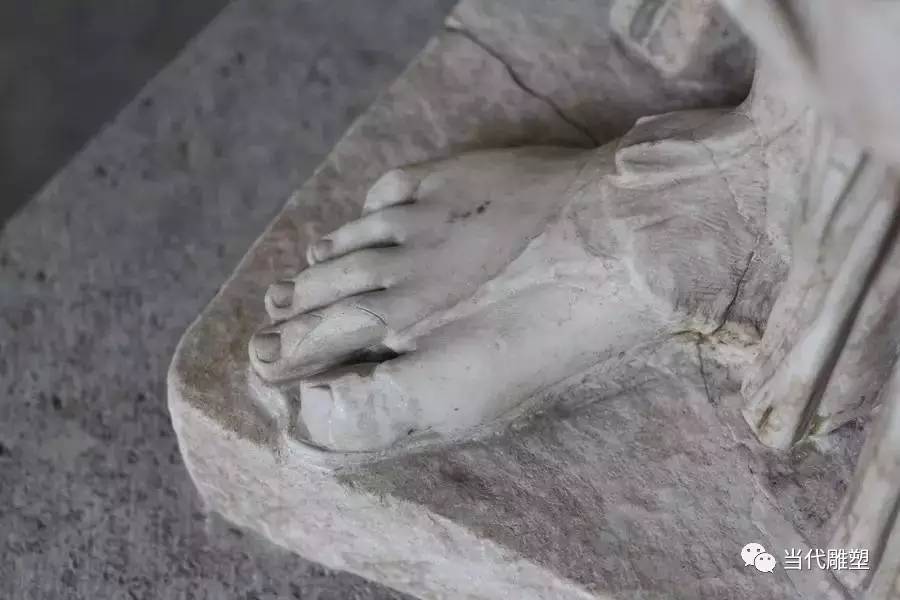 脚丫西方写实人体雕塑