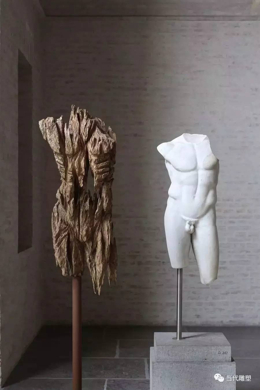 木材男性抽象人体雕塑