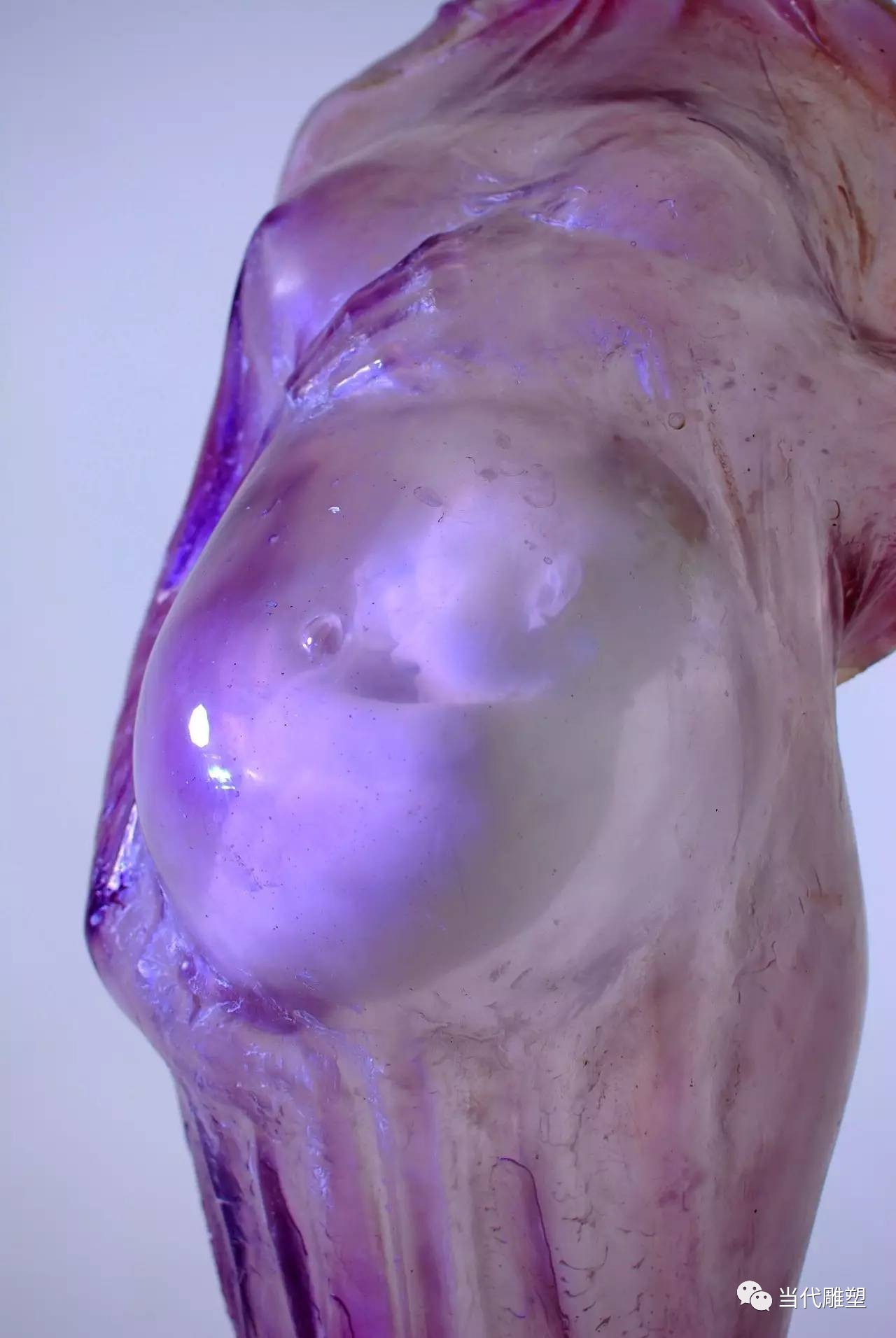 怀孕人物透明树脂雕塑