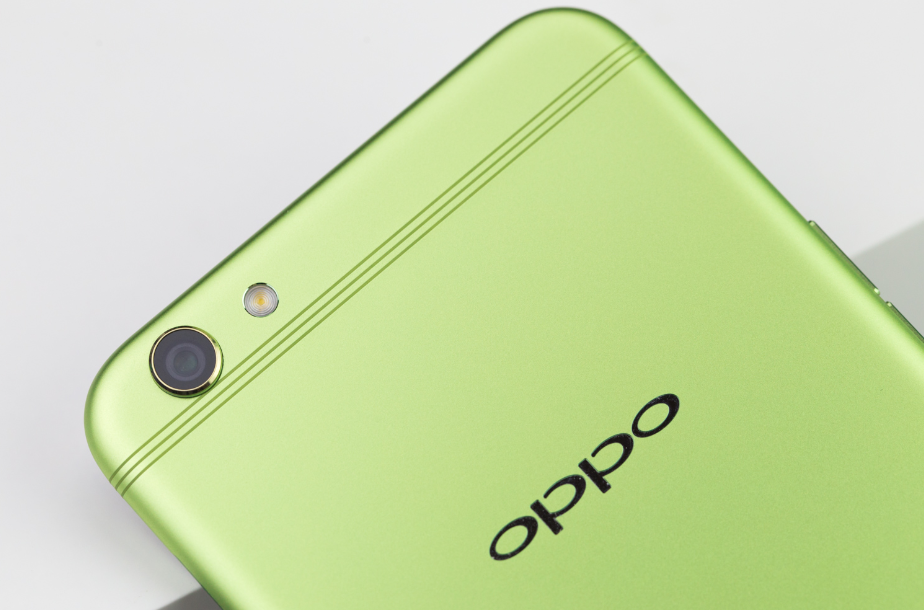 颜值和性能俱佳，让OPPO成年轻人最爱手机品牌