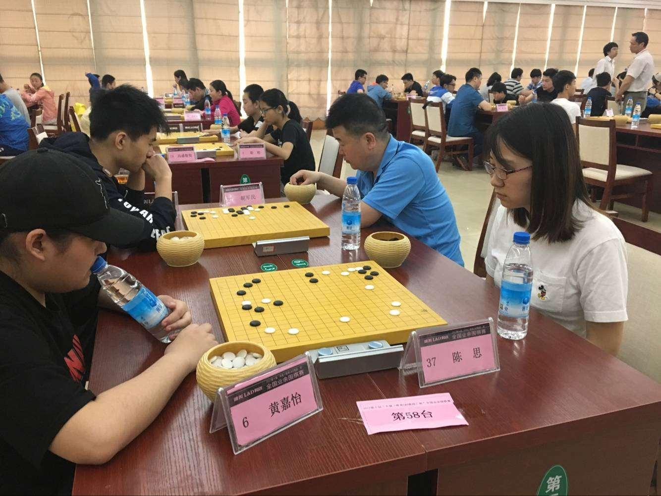 又一组二位女棋手之间的对话,陈思6段现就读于上海财经大学,最近应该