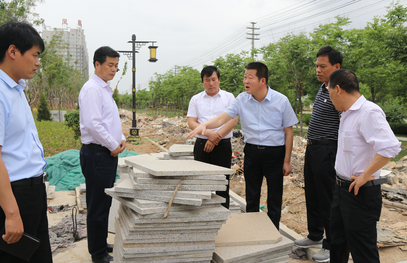 蒲城县政府领导调研住建局重点项目