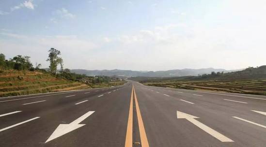 近期木垒县至青河县拟建一条243公里的二级公路