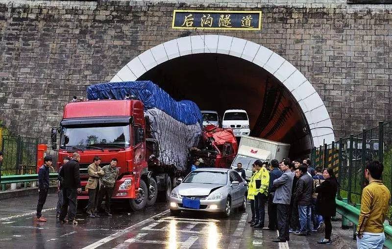 警示他人却不幸遇难！这些高速隧道的知识一定要掌握！