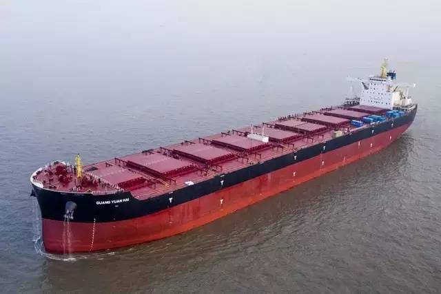 外高桥造船交付2艘20.8万吨散货船 1艘31.8万吨vlcc