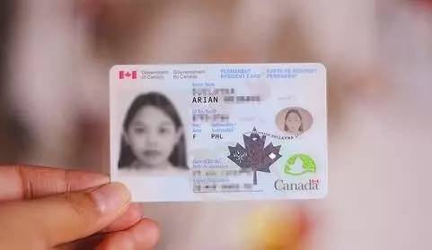 持有加拿大枫叶卡的华人注意了!入境美国麻烦