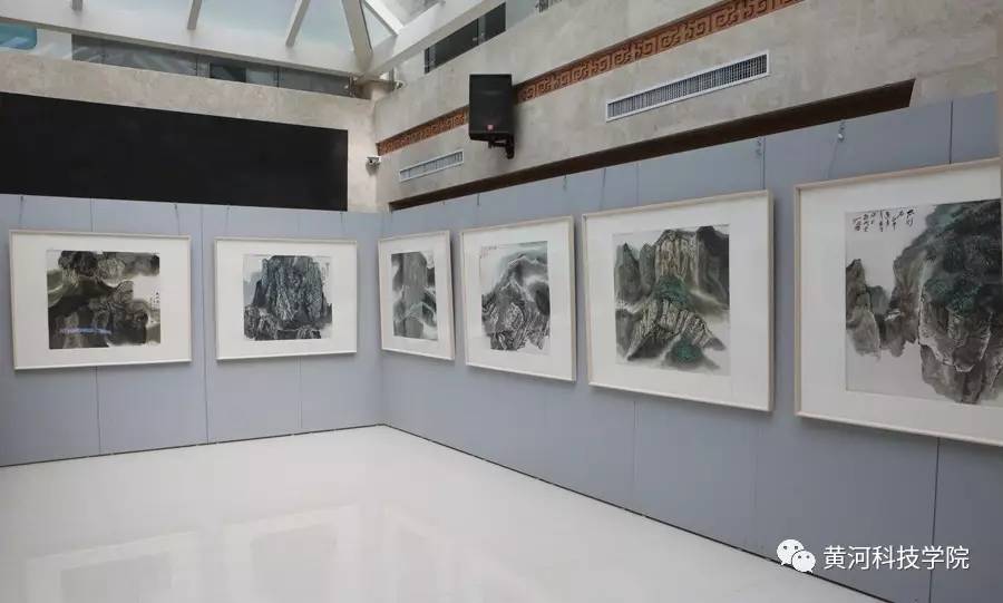 "五彩太行"陈庆奎作品展顺利开幕