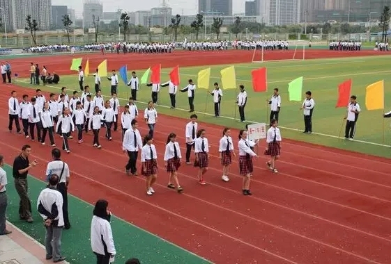 震惊两百万人,只因马鞍山的"她"穿了一身校服路过