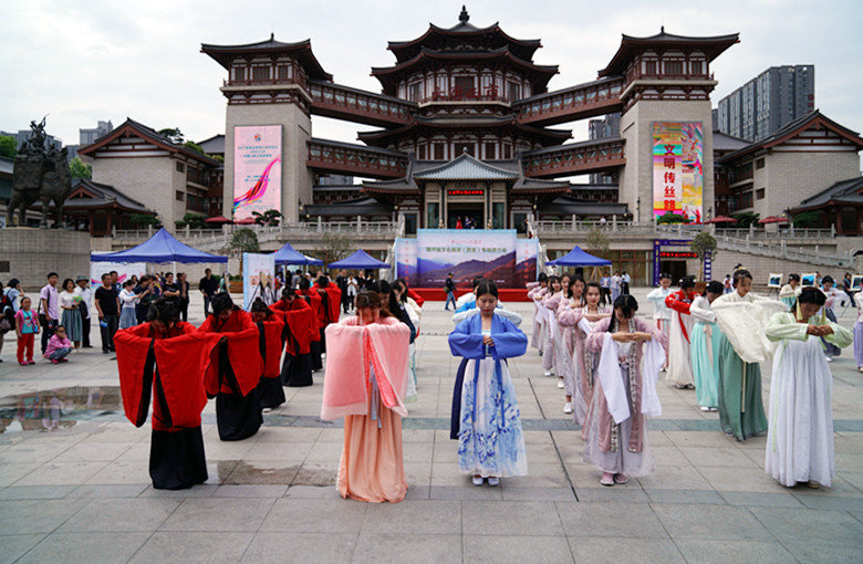 五月长安汉服快闪秀 享惬意时光,感历史璀璨