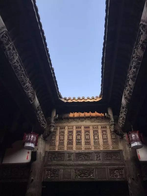 郭府,整栋房子原先是郭庆古宅,在凤娃古寨进行复建还原,纪念的是明代