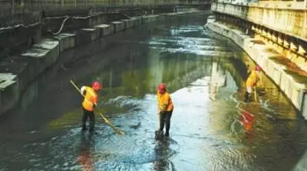 南部县城人口_致所有人 春天旅游须知 娲仙谷成为升钟湖新地标