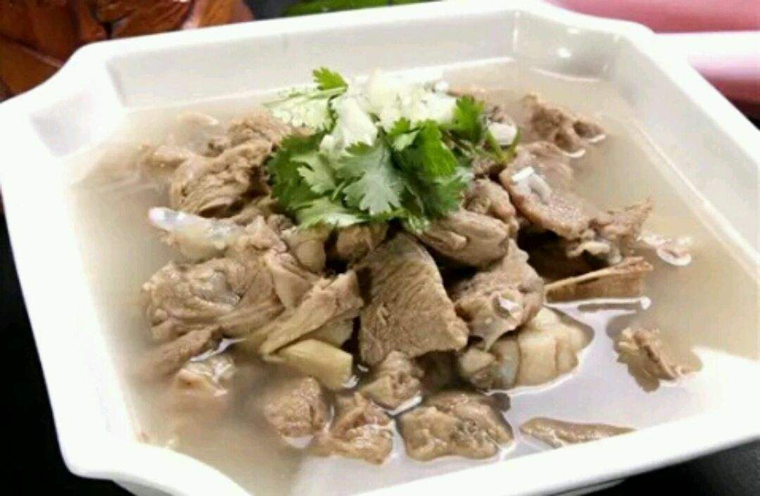 中储草：内蒙古地道风味特产汤菜——全羊汤