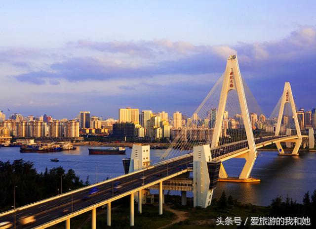 中国海滨城市经济实力排行榜,大连位居第二,烟