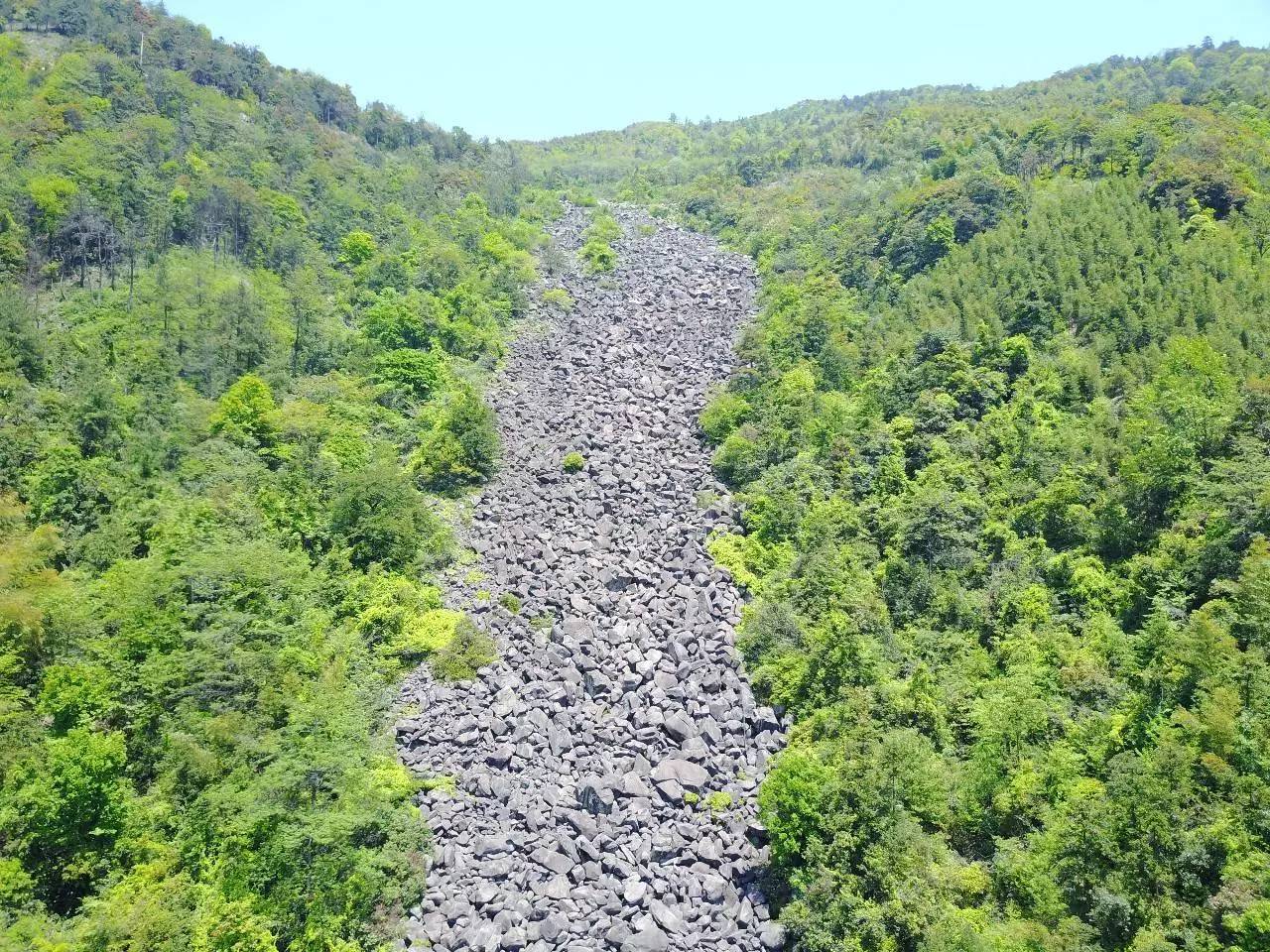 石门村狮子山