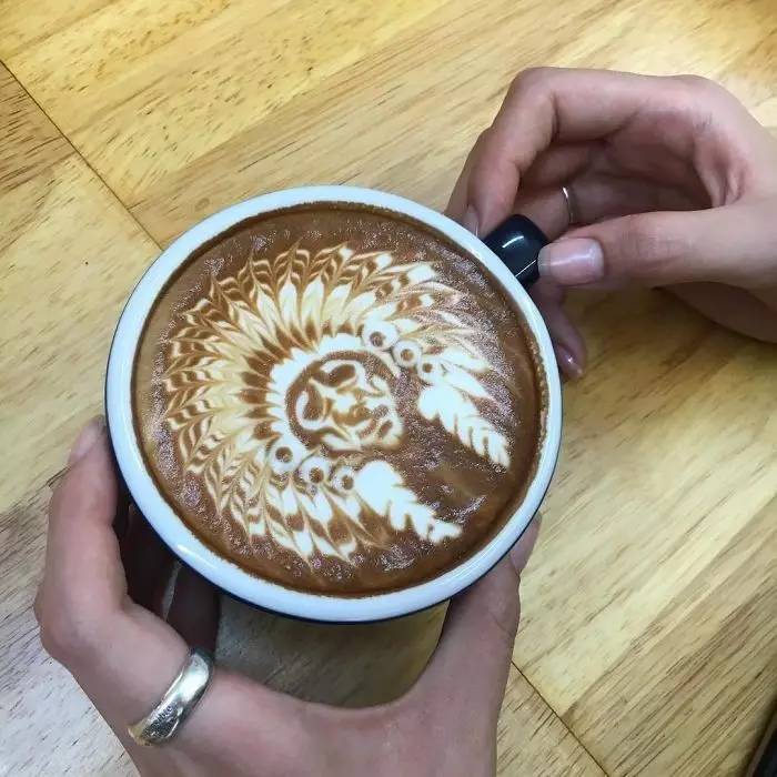 趣谈| 把咖啡拉花做成艺术品 不信有人舍得喝掉它