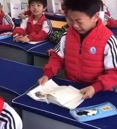 小学生朗读视频