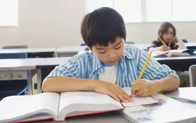 【家庭教育】为什么大多数孩子会排斥写作业?