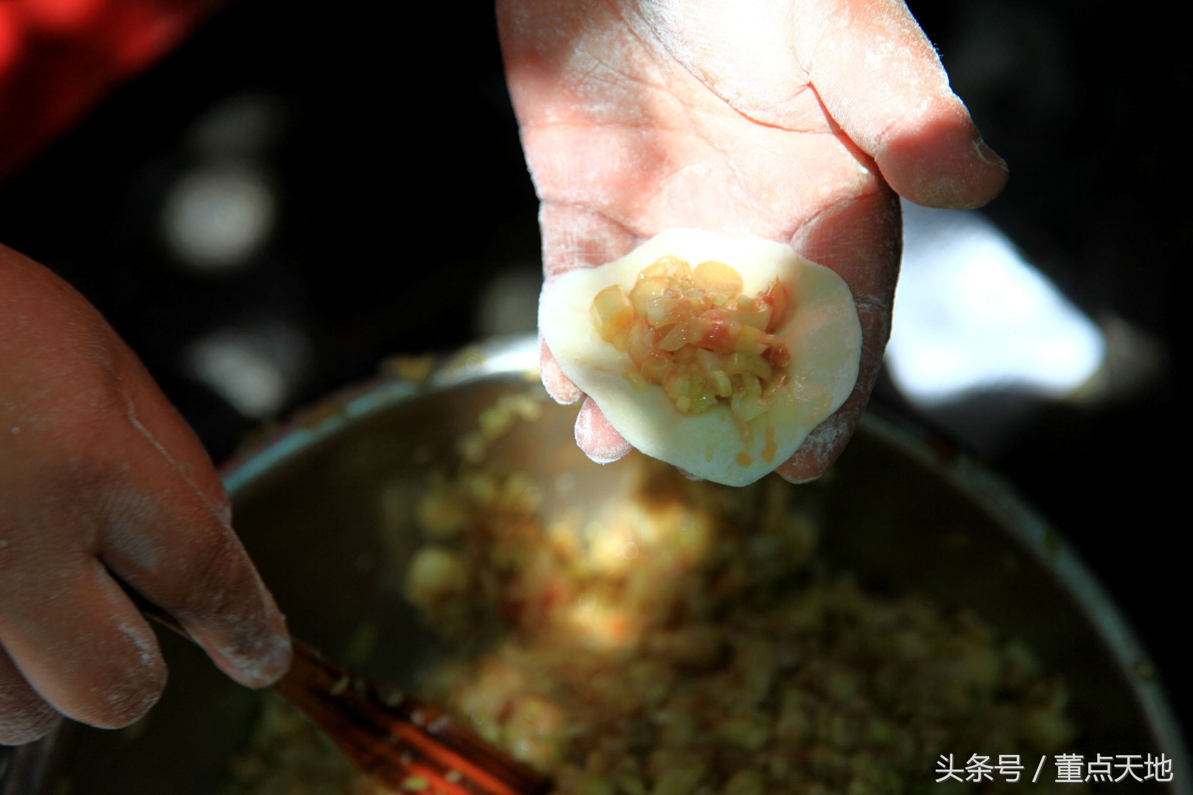 饺子就酒,越吃越有!可是这么诱人的蒲菜水饺你吃过吗?