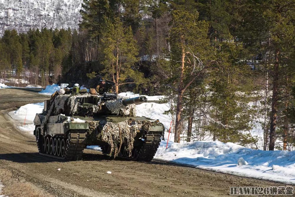 雪山飞狐今犹在 挪威陆军装甲部队实战演习