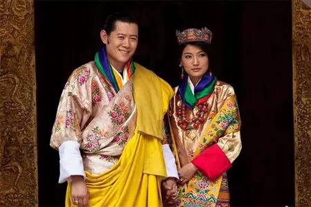 不丹的国王叫旺楚克,是一位才华和能力兼备的国王.