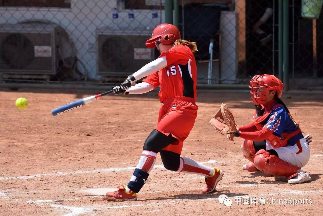 5月18日,2017年全国第十三届运动会女子垒球预赛在南京工业大学1号