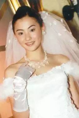 张柏芝婚纱照图片_张柏芝谢霆锋婚纱照(2)