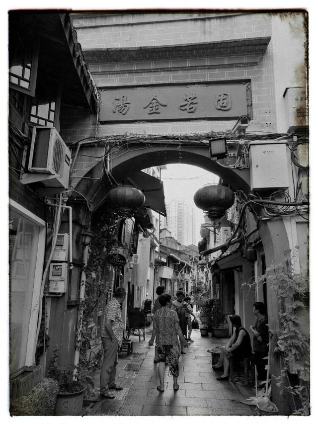 温州旧城中保留最为完整的一条老街-温州老城朔门街