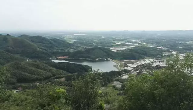 春到石首市桃花山的吕家湾