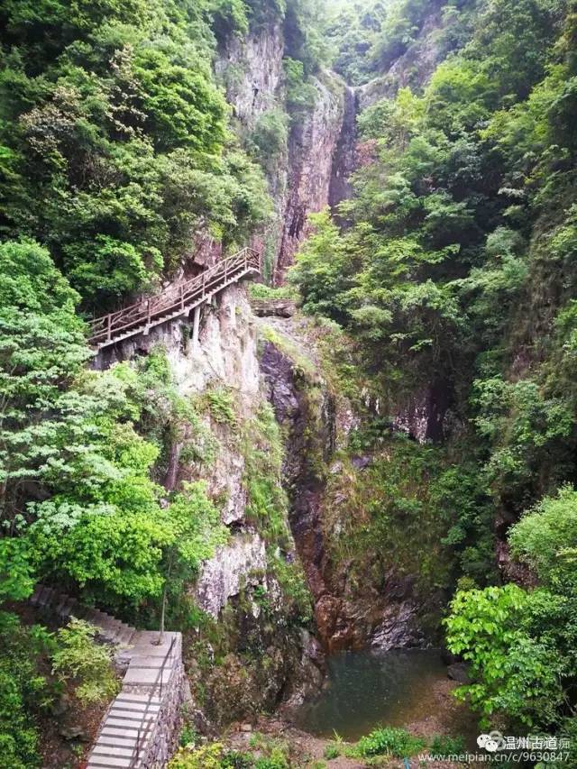 来今天欣赏美图来自楠溪水岩景区的美景图