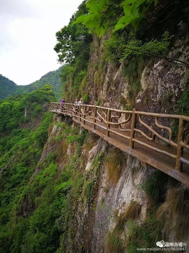 来今天欣赏美图来自楠溪水岩景区的美景图