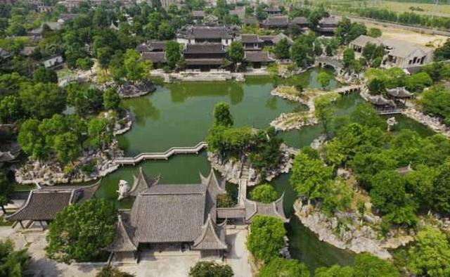 中国最大私家园林,因资金断链,最后惨遭烂尾