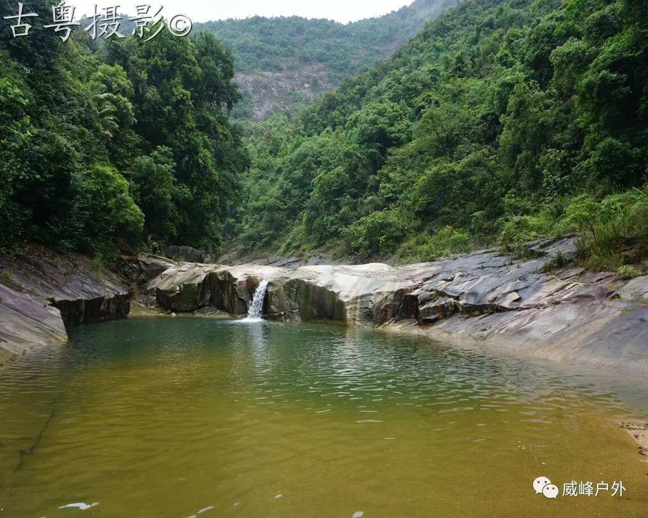 停车点到溪谷步行大概3公里在连山小三江圩镇附近,绵绵的绿山峻岭中